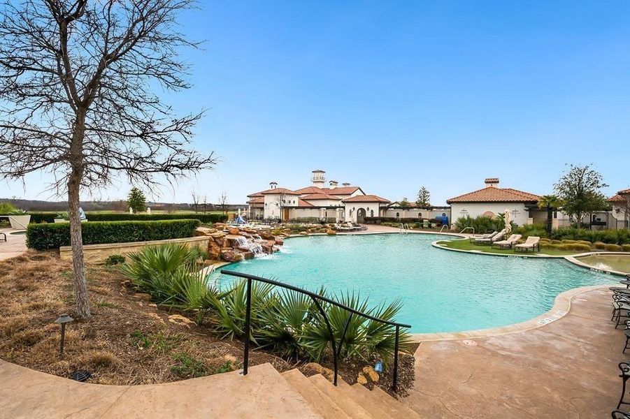 Community amenities in , Arlington (Image 32).