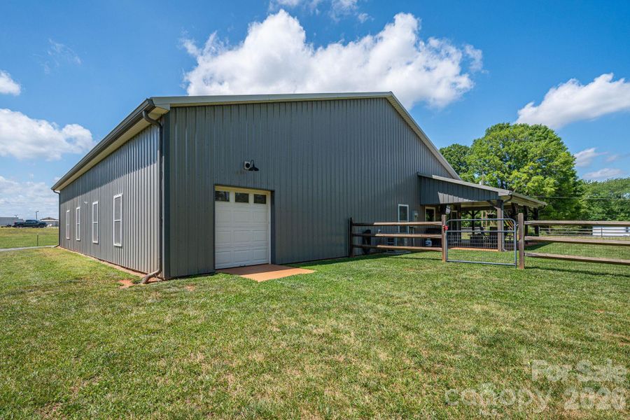 Exterior details and patio area of a home in , Lincolnton (Image 20).