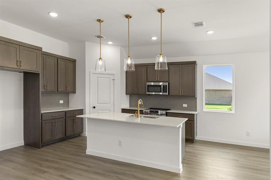 12. 900 Colgate - Kitchen (2) 12. 900 Colgate - Kitchen (2)
