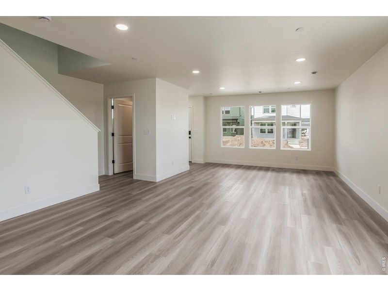 Spacious, unfurnished interior of a new home in Prairie Song, Windsor (Image 30). Spacious, unfurnished interior of a new home in Prairie Song, Windsor (Image 30).
