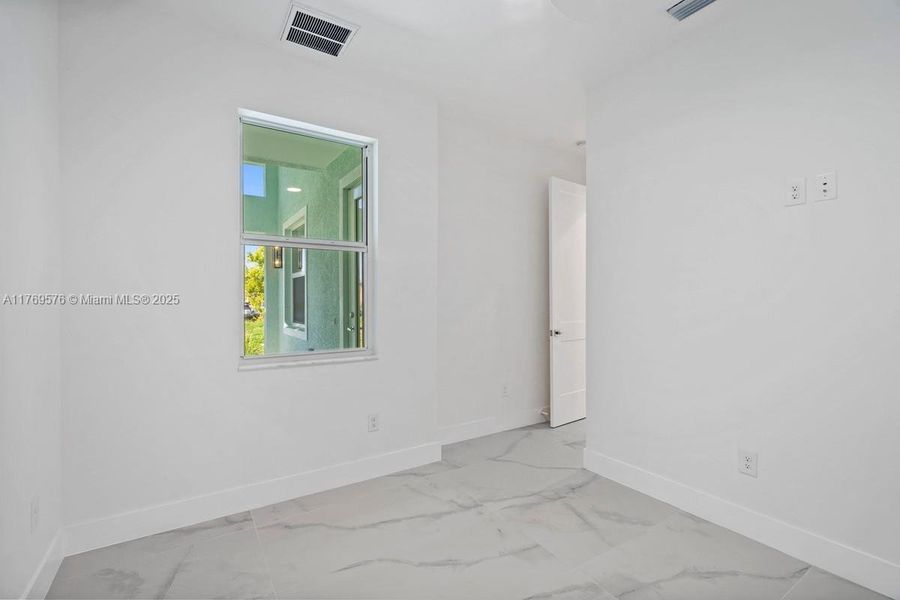 Spacious, unfurnished interior of a new home in , Cape Coral (Image 16). Spacious, unfurnished interior of a new home in , Cape Coral (Image 16).