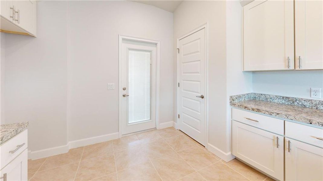 Image 21 of a home in Rolling Hills.