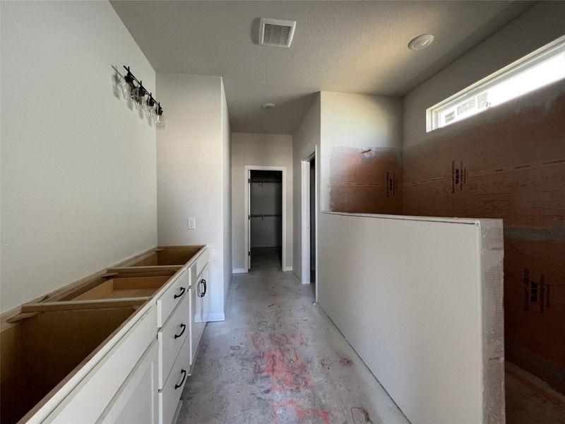 In-progress construction of a new home in Rolling Glen, Hutto, TX (Image 28).