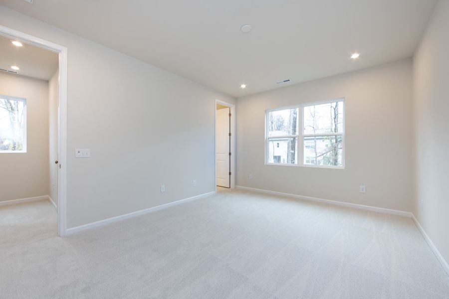 Spacious, unfurnished interior of a new home in Fifteen 15 Cannon, Charlotte (Image 37).