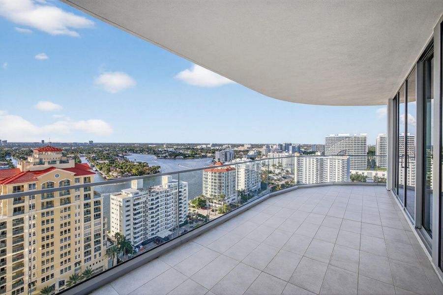 Condo located in Fort Lauderdale, FL showcasing its design and architecture (Image 33). Condo located in Fort Lauderdale, FL showcasing its design and architecture (Image 33).