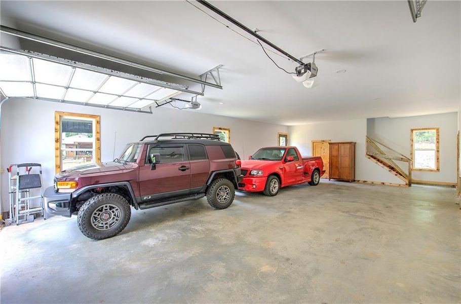 Spacious, unfurnished interior of a new home in , Cartersville (Image 18). Spacious, unfurnished interior of a new home in , Cartersville (Image 18).