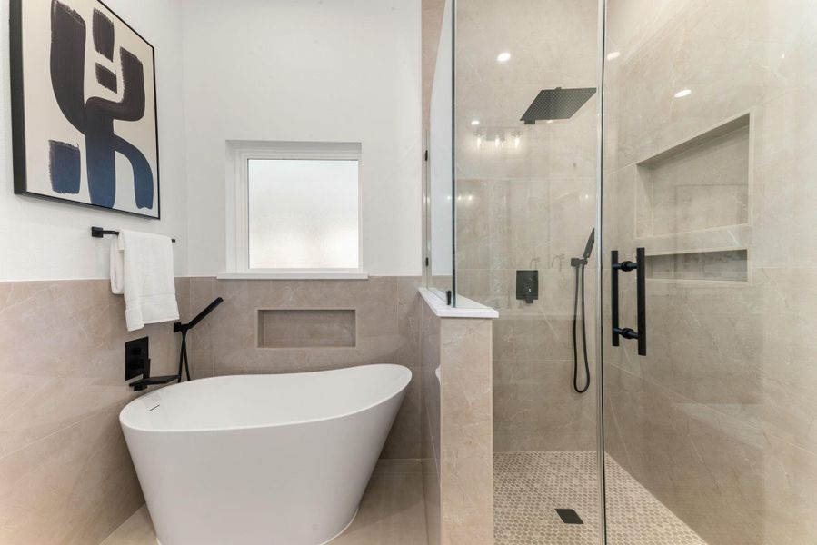 Furnished interior view inside a new home in , Tomball (Image 38).