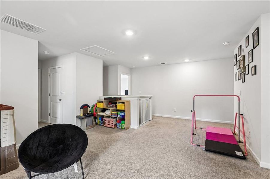 Furnished interior view inside a new home in , Dallas (Image 8).