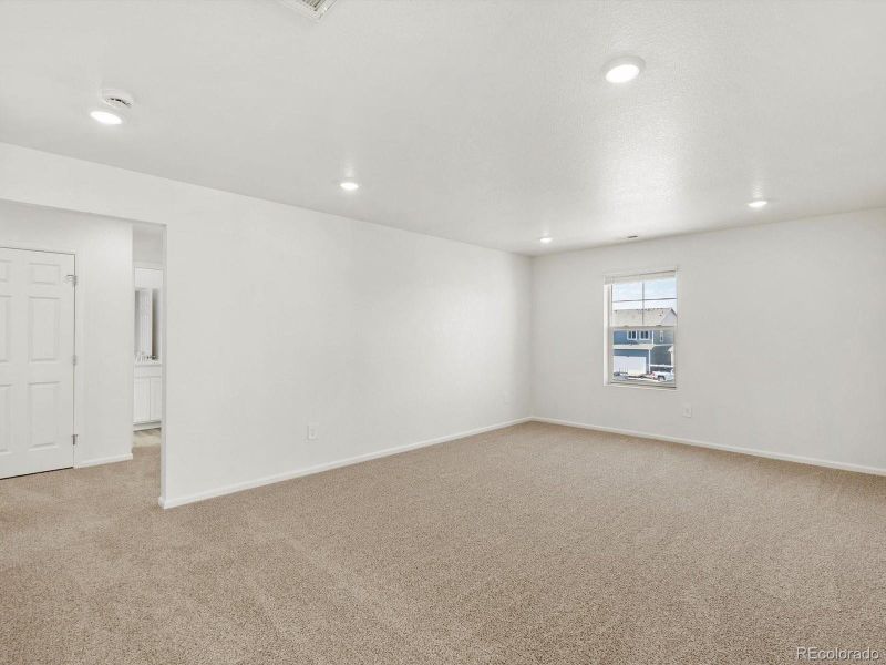 Spacious, unfurnished interior of a new home in Revere at Johnstown, Johnstown (Image 19).