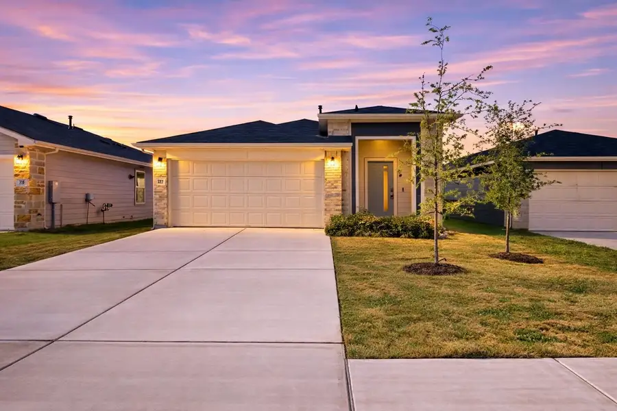 Buyer will receive 1% Lender Credit (based off of the loan amount) when obtaining financing through Randy Atkinson at Synergy One Lending. (virtually staged photo) Buyer will receive 1% Lender Credit (based off of the loan amount) when obtaining financing through Randy Atkinson at Synergy One Lending. (virtually staged photo)