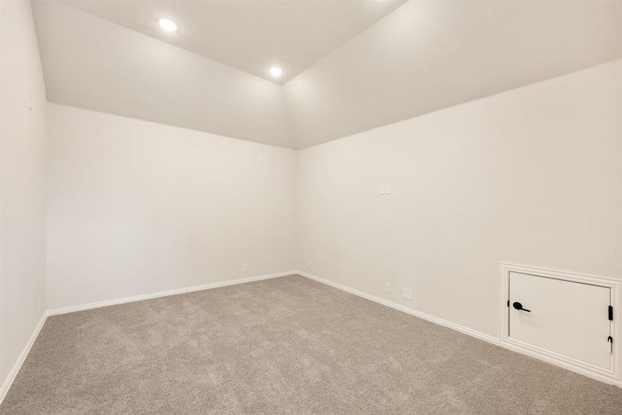 Spacious, unfurnished interior of a new home in Trees Farm, DeSoto (Image 20). Spacious, unfurnished interior of a new home in Trees Farm, DeSoto (Image 20).