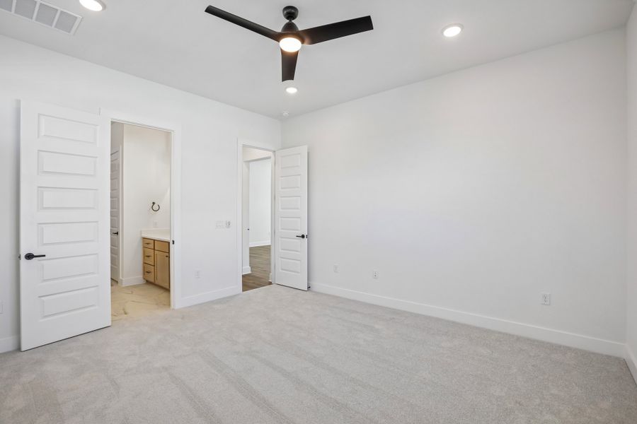 Spacious, unfurnished interior of a new home in Easton Park, Austin (Image 35). Spacious, unfurnished interior of a new home in Easton Park, Austin (Image 35).