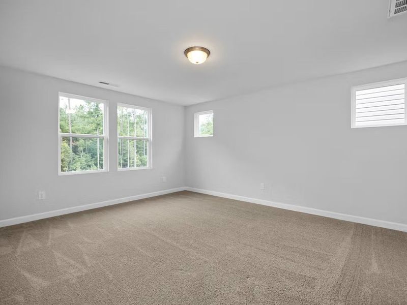 Spacious, unfurnished interior of a new home in Lake Park Villas, Wylie (Image 17).