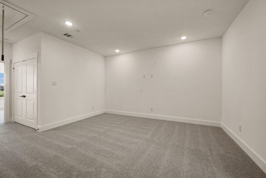 Spacious, unfurnished interior of a new home in Mosaic, Celina (Image 31).