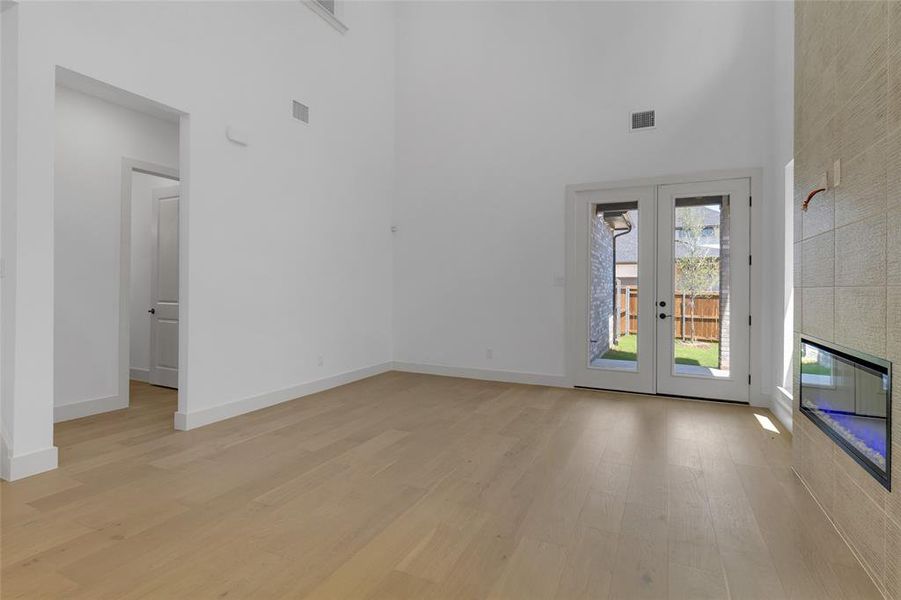Spacious, unfurnished interior of a new home in The Grove Frisco, Frisco (Image 19).