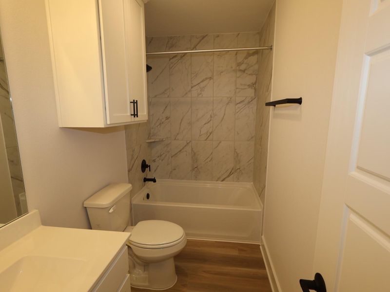 Furnished interior view inside a new home in Lago Mar, Santa Fe (Image 7).