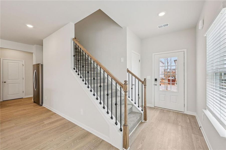 Spacious, unfurnished interior of a new home in Hawthorne Station, College Park (Image 28).