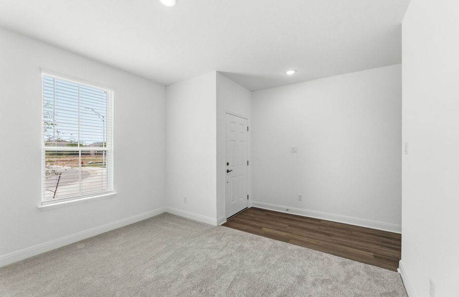 Spacious, unfurnished interior of a new home in Patterson Ranch, Georgetown (Image 18).
