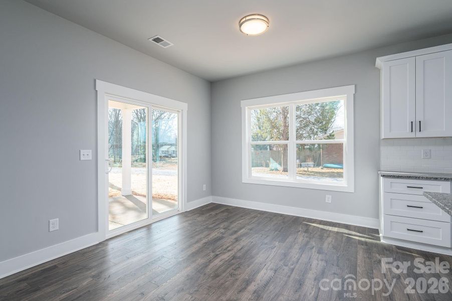 Spacious, unfurnished interior of a new home in , Shelby (Image 15).