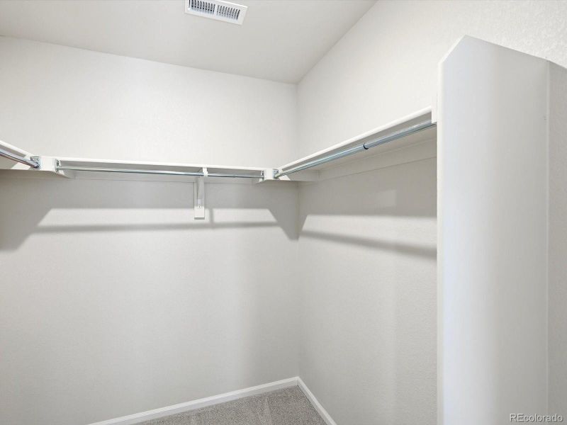 Spacious, unfurnished interior of a new home in Three Hills, Morrison (Image 14).