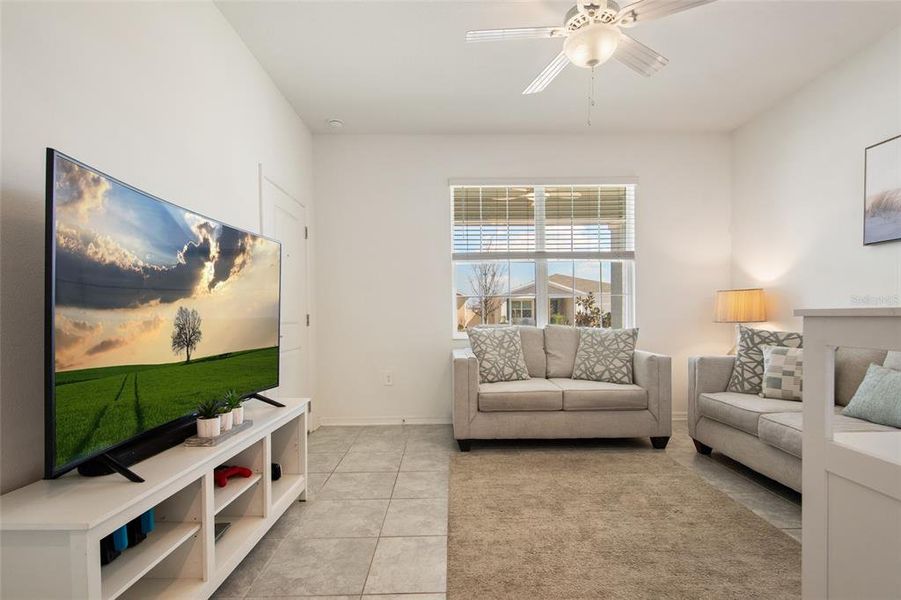 Furnished interior view inside a new home in , Winter Haven (Image 8).