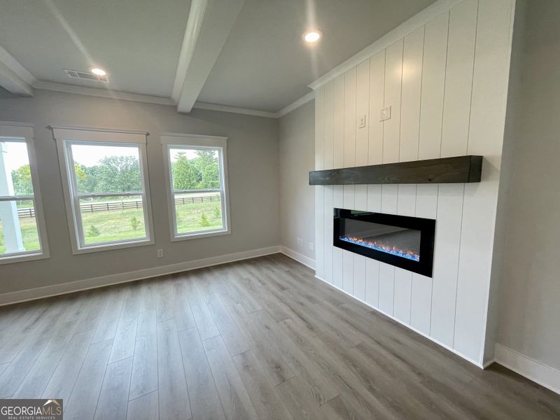 Spacious, unfurnished interior of a new home in Enclave at Logan Point, Loganville (Image 14).