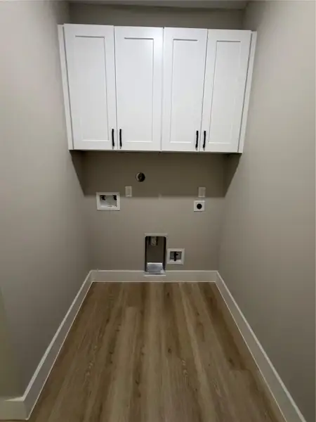 Spacious, unfurnished interior of a new home in , Spring (Image 19).