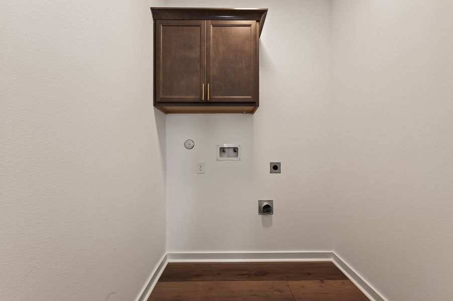 Spacious, unfurnished interior of a new home in Aldeana, Bonney (Image 34).