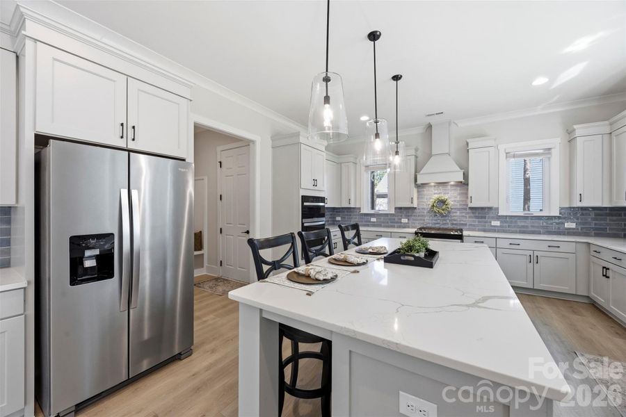 Quartz Counterops & SS Appliances
