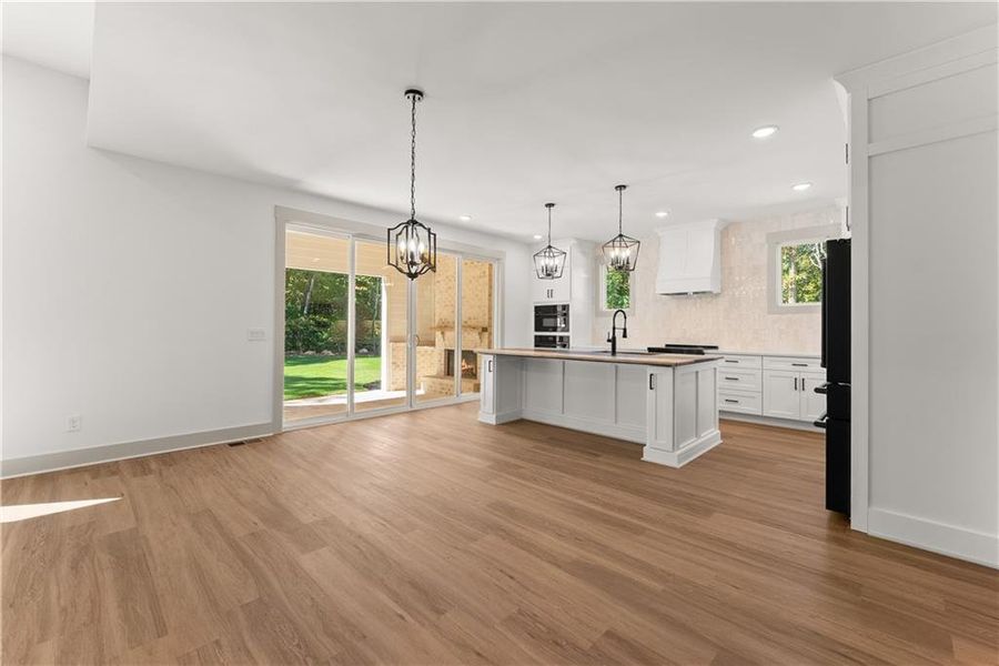 Image 77 of a home in .