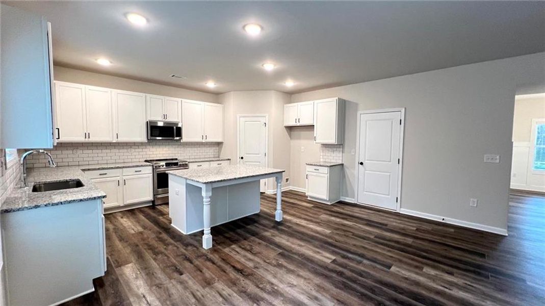 Furnished interior view inside a new home in , Braselton (Image 7).