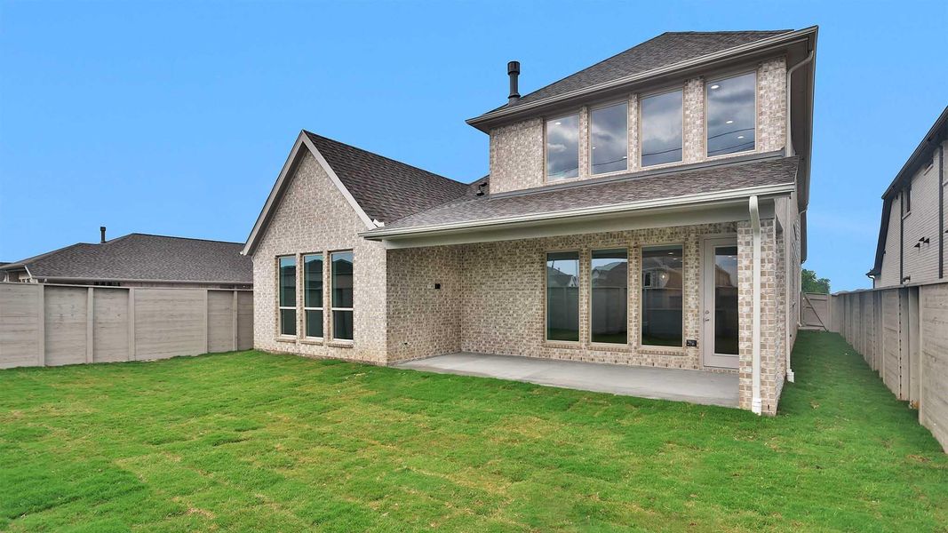 Exterior details and patio area of a home in Legacy, League City (Image 3).