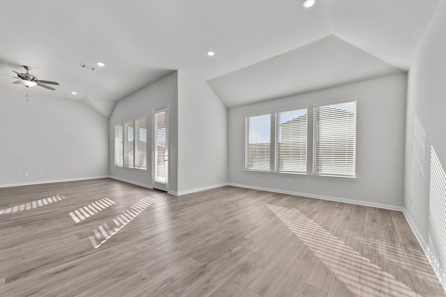 Representative unfurnished interior of a home built from the Lancaster by Cambridge Homes in Tinsley Meadows, Van Alstyne (Image 23). Representative unfurnished interior of a home built from the Lancaster by Cambridge Homes in Tinsley Meadows, Van Alstyne (Image 23).