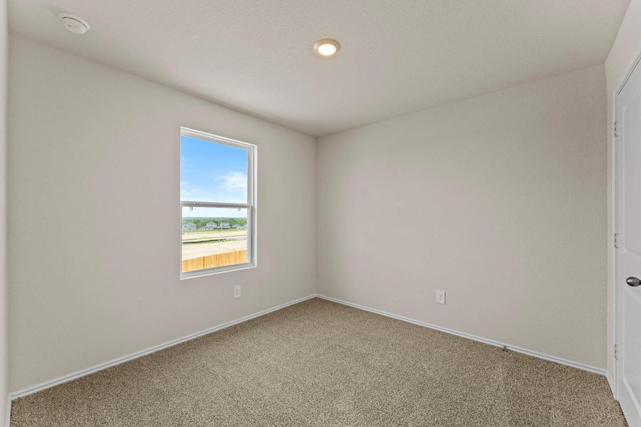 Spacious, unfurnished interior of a new home in Avenida, Converse (Image 29).