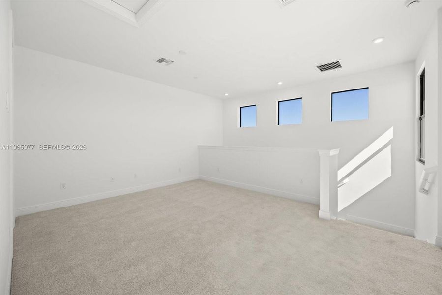 Spacious, unfurnished interior of a new home in , Port St. Lucie (Image 46).