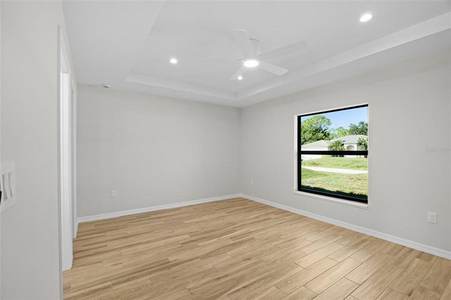 Spacious, unfurnished interior of a new home in , North Port (Image 21).