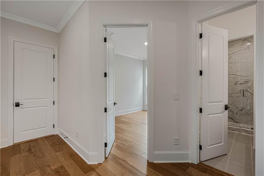 Spacious, unfurnished interior of a new home in Bellwyn, Johns Creek (Image 38).