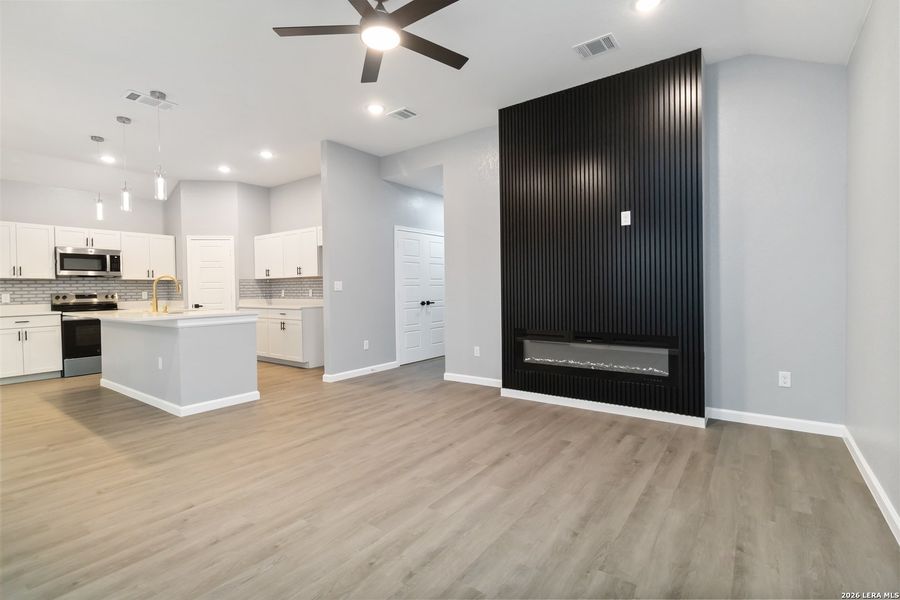 Spacious, unfurnished interior of a new home in , San Antonio (Image 29). Spacious, unfurnished interior of a new home in , San Antonio (Image 29).