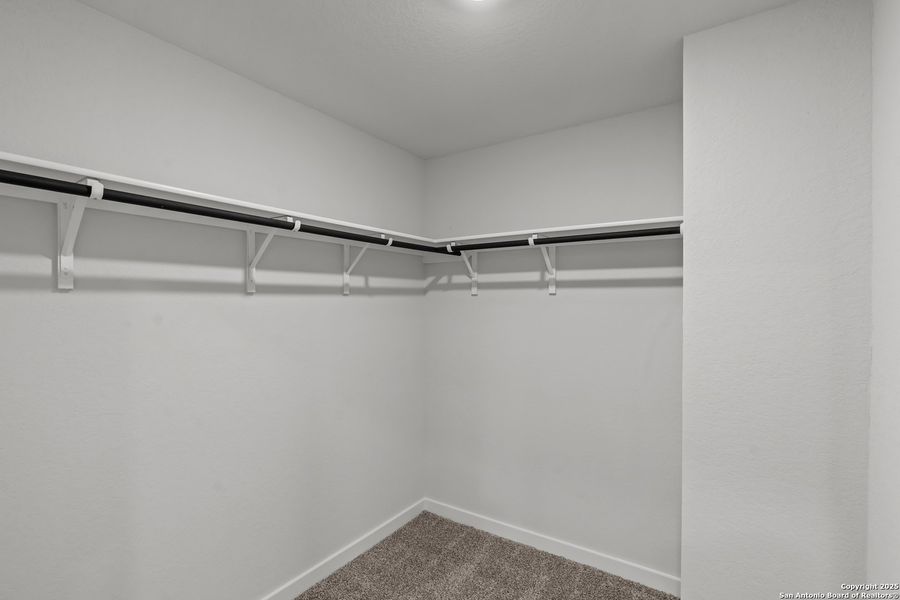 Spacious, unfurnished interior of a new home in Weltner Farms 50’s, New Braunfels (Image 29).