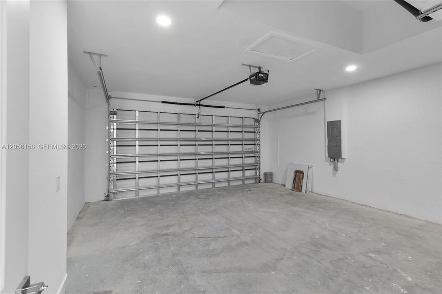 Spacious, unfurnished interior of a new home in , Cape Coral (Image 26). Spacious, unfurnished interior of a new home in , Cape Coral (Image 26).