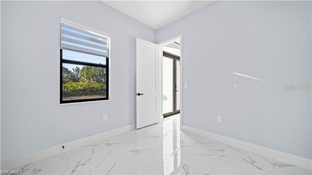 Spacious, unfurnished interior of a new home in , Lehigh Acres (Image 17).