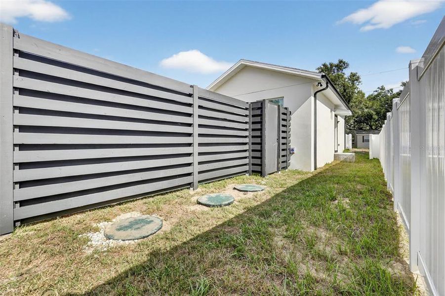 Exterior details and patio area of a home in , Thonotosassa (Image 39). Exterior details and patio area of a home in , Thonotosassa (Image 39).