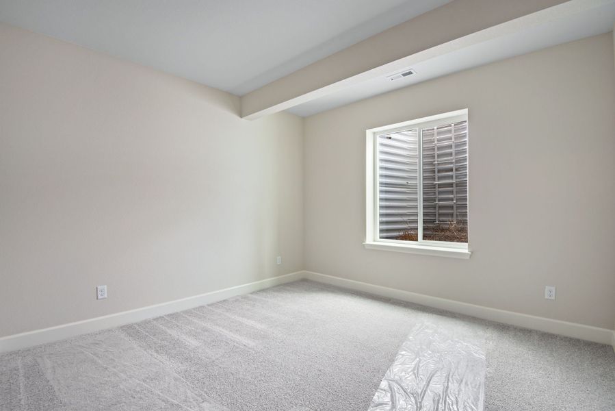 Spacious, unfurnished interior of a new home in The Aurora Highlands, Aurora (Image 33).