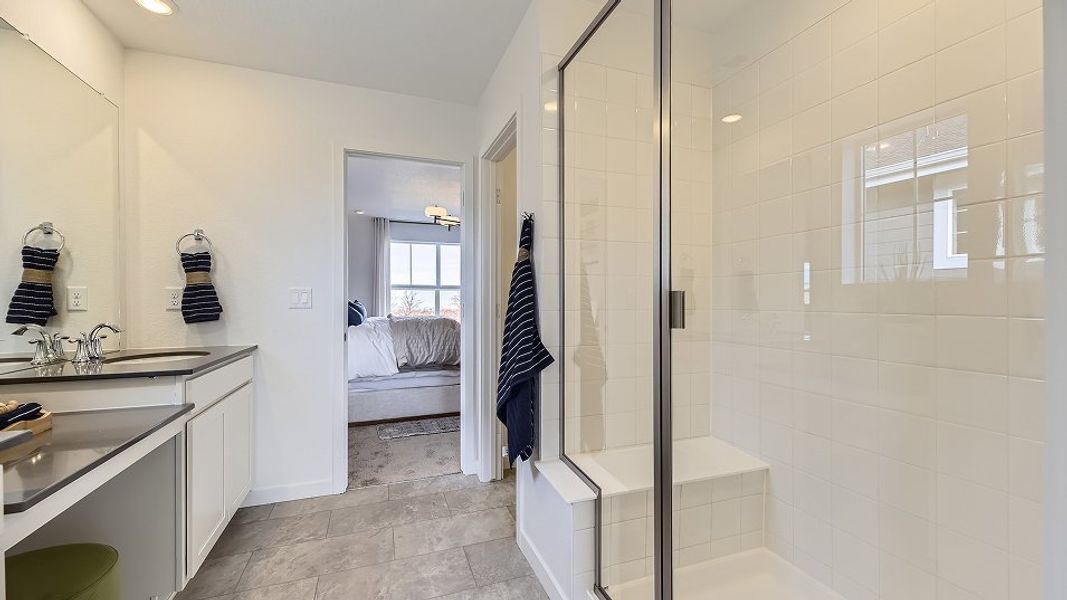 1881 Elbert Owners Bath F2 1of2 Base2