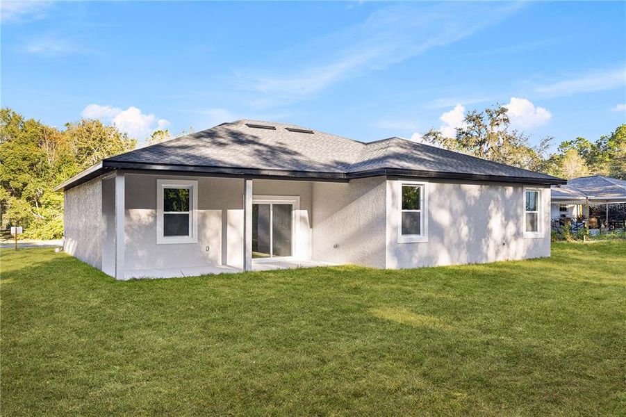 Exterior details and patio area of a home in , Dunnellon (Image 23). Exterior details and patio area of a home in , Dunnellon (Image 23).