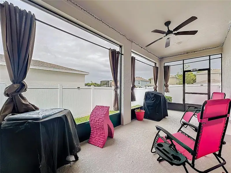 Exterior details and patio area of a home in Rhett's Ridge, Apopka (Image 4).