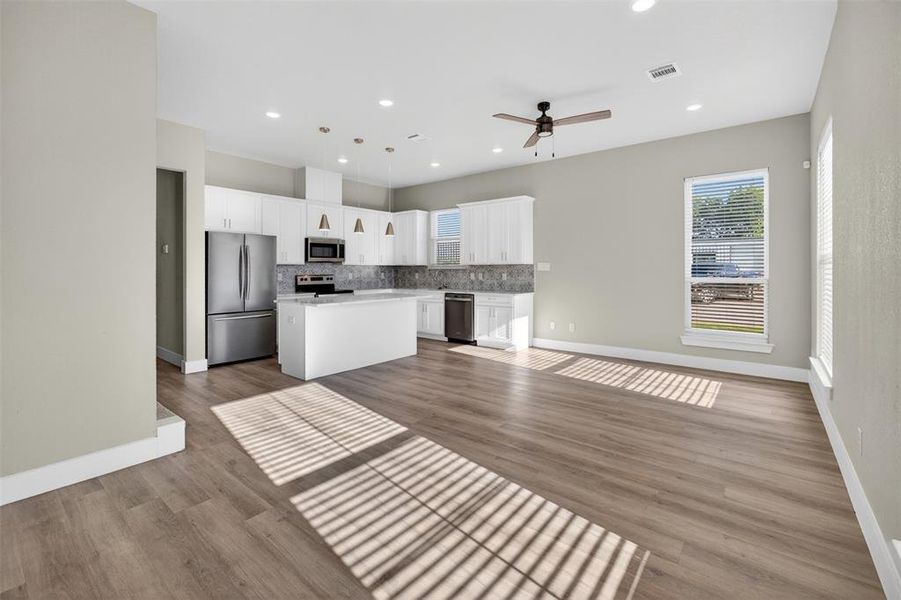 Spacious, unfurnished interior of a new home in , Fort Worth (Image 26).