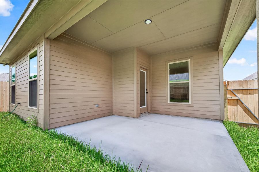 Exterior details and patio area of a home in Mostyn Springs, Magnolia (Image 1). Exterior details and patio area of a home in Mostyn Springs, Magnolia (Image 1).