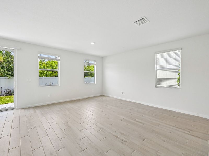 Spacious, unfurnished interior of a new home in Tidewater, Fort Pierce (Image 14). Spacious, unfurnished interior of a new home in Tidewater, Fort Pierce (Image 14).