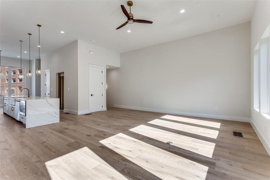 Spacious, unfurnished interior of a new home in , Grapevine (Image 18). Spacious, unfurnished interior of a new home in , Grapevine (Image 18).